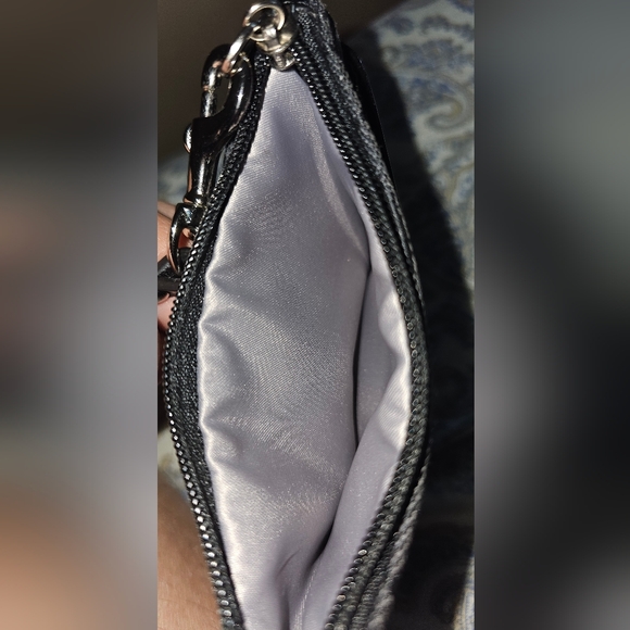 Coach Black Signature Jacquard Wristlet, Patent Leather Trim,Classic Pouch EUC - Picture 6 of 9